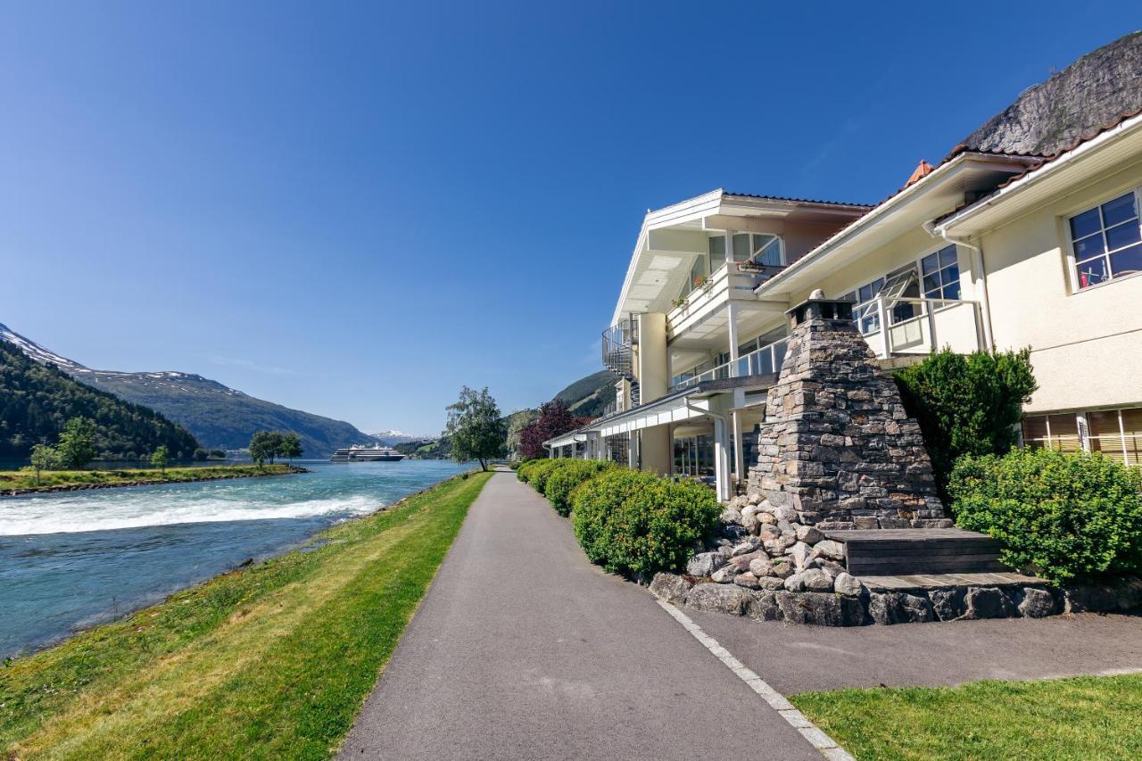 Hotel Loenfjord Loen Dış mekan fotoğraf