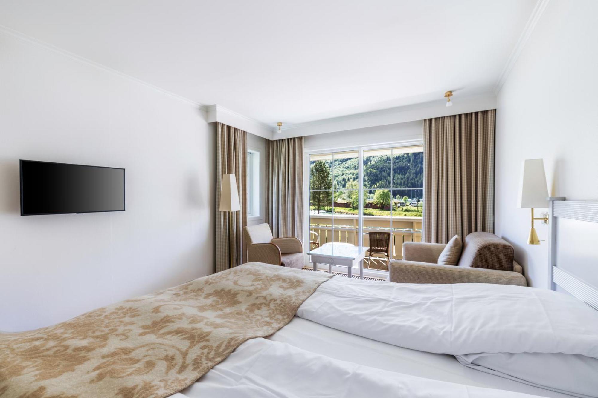 Hotel Loenfjord Loen Dış mekan fotoğraf