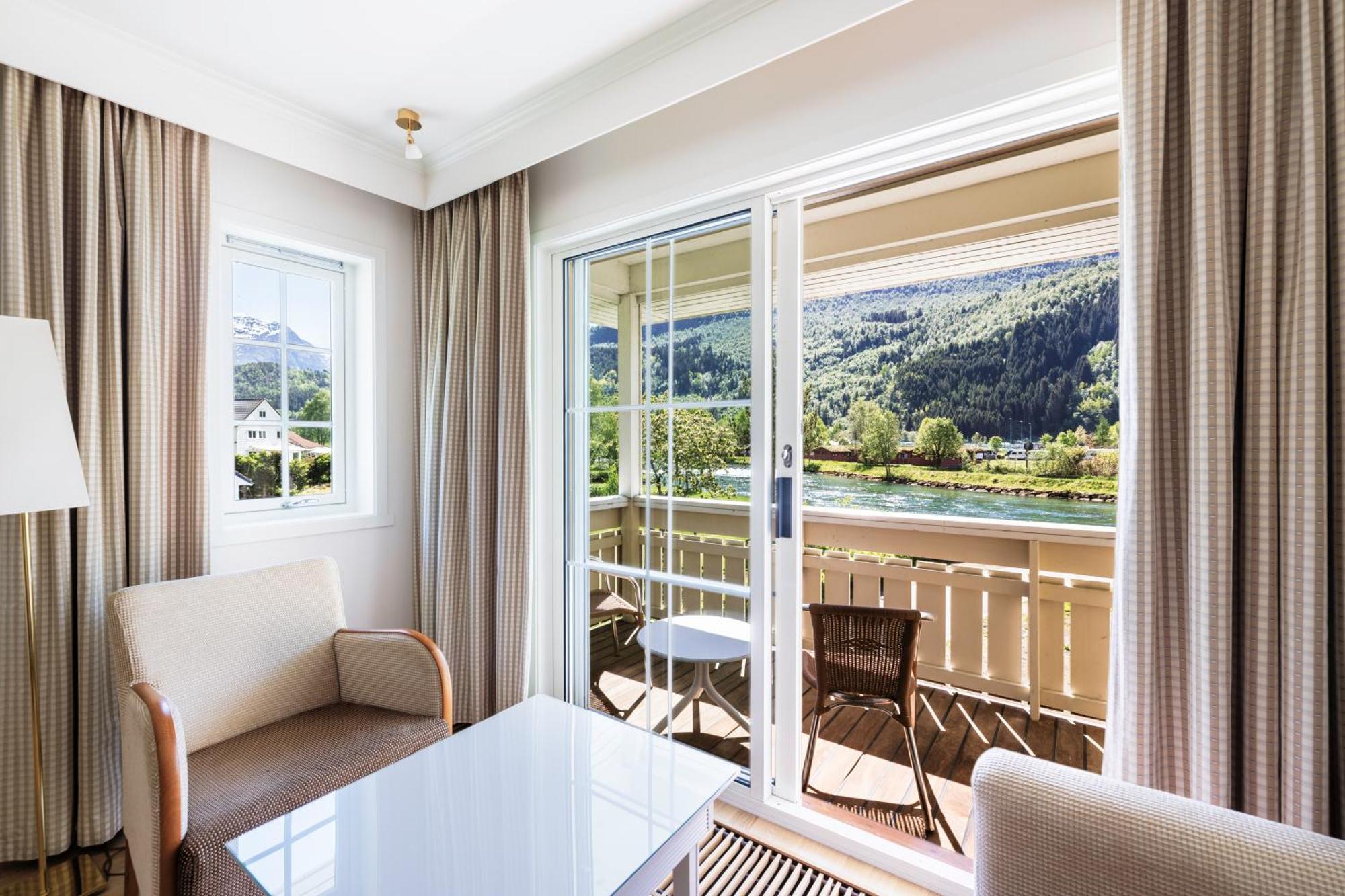 Hotel Loenfjord Loen Dış mekan fotoğraf