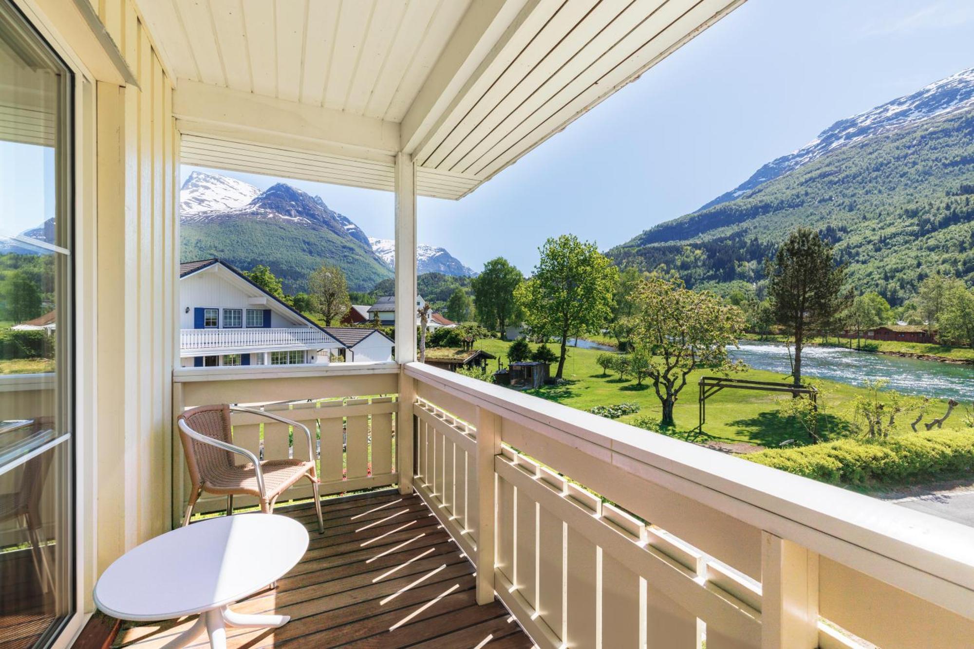 Hotel Loenfjord Loen Dış mekan fotoğraf