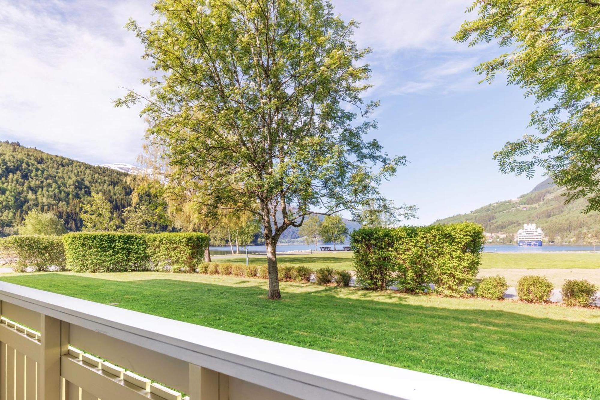 Hotel Loenfjord Loen Dış mekan fotoğraf